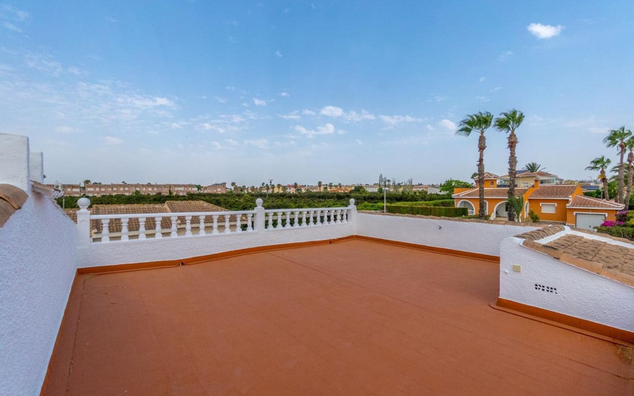 3 bedroom Villa for sale in Ciudad Quesada with pool garage - € 420,000 (Ref: 9189761)