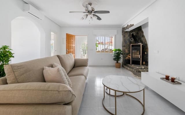 3 bedroom Villa for sale in Ciudad Quesada, Rojales with pool garage - € 420,000 (Ref: 9189761)