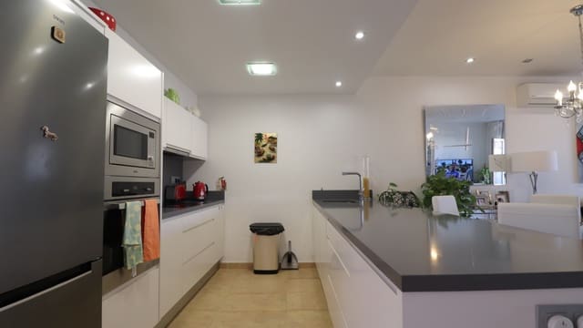 3 bedroom Townhouse for sale in Benijófar with pool garage - € 250,000 (Ref: 9189895)