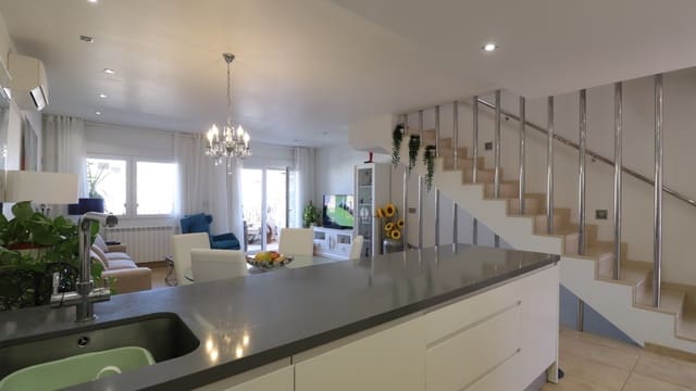 3 bedroom Townhouse for sale in Benijófar with pool garage - € 250,000 (Ref: 9189895)