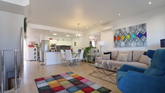 3 bedroom Townhouse for sale in Benijófar with pool garage - € 250,000 (Ref: 9189895)