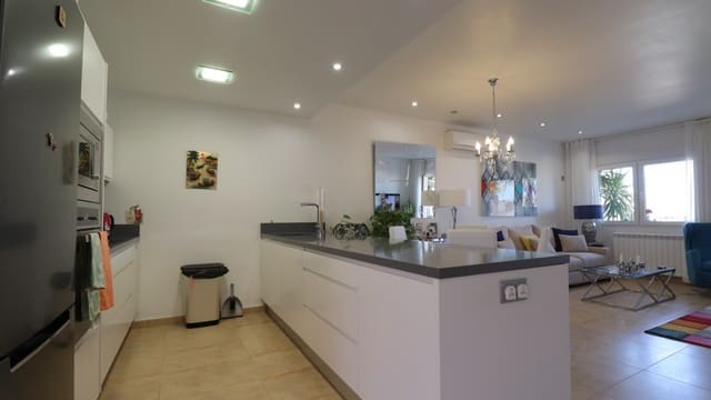 3 bedroom Townhouse for sale in Benijófar with pool garage - € 250,000 (Ref: 9189895)