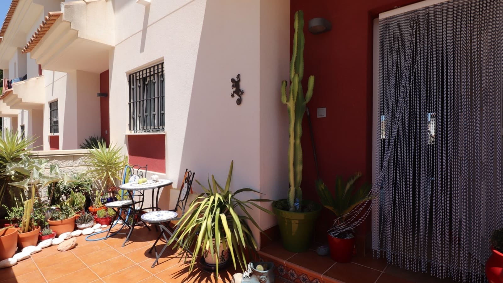 3 soveværelse Byhus til salg i Benijofar med swimmingpool garage - € 250.000 (Ref: 9189895)