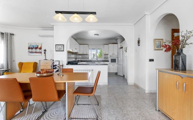 4 sypialnia Willa na sprzedaż w Playa Flamenca, Orihuela z basenem - 559 000 € (Ref: 9189897)