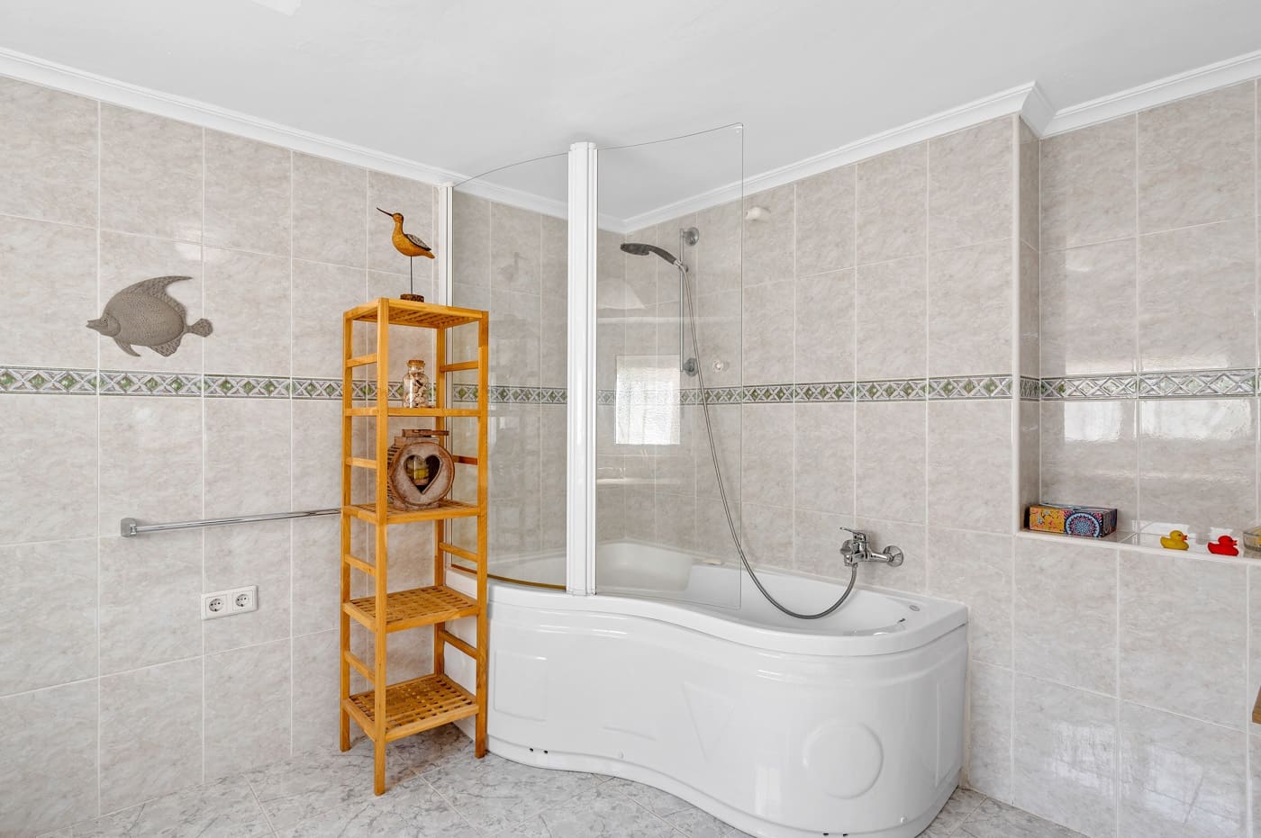 5 bedroom Villa for sale in Ciudad Quesada with pool garage - € 630,000 (Ref: 9190519)