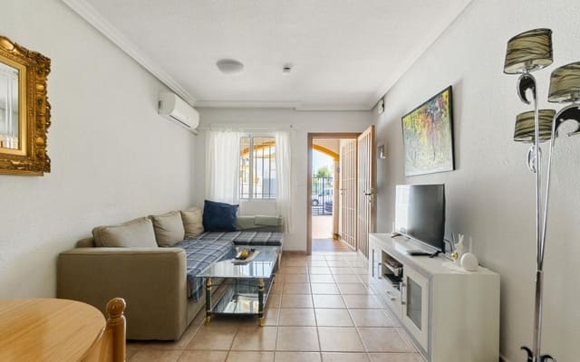 2 Zimmer Apartment zu verkaufen in Torrevieja mit Pool - 149.000 € (Ref: 9199951)