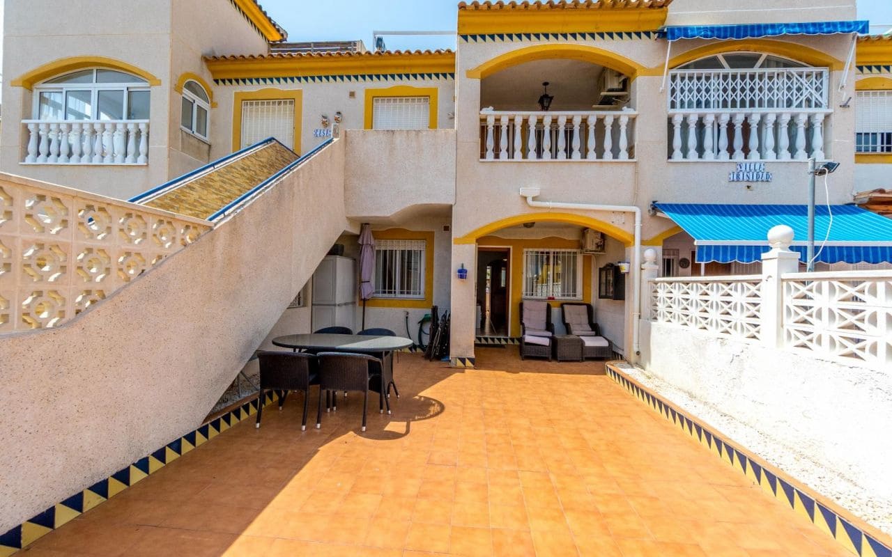 2 Zimmer Apartment zu verkaufen in Torrevieja mit Pool - 149.000 € (Ref: 9199951)