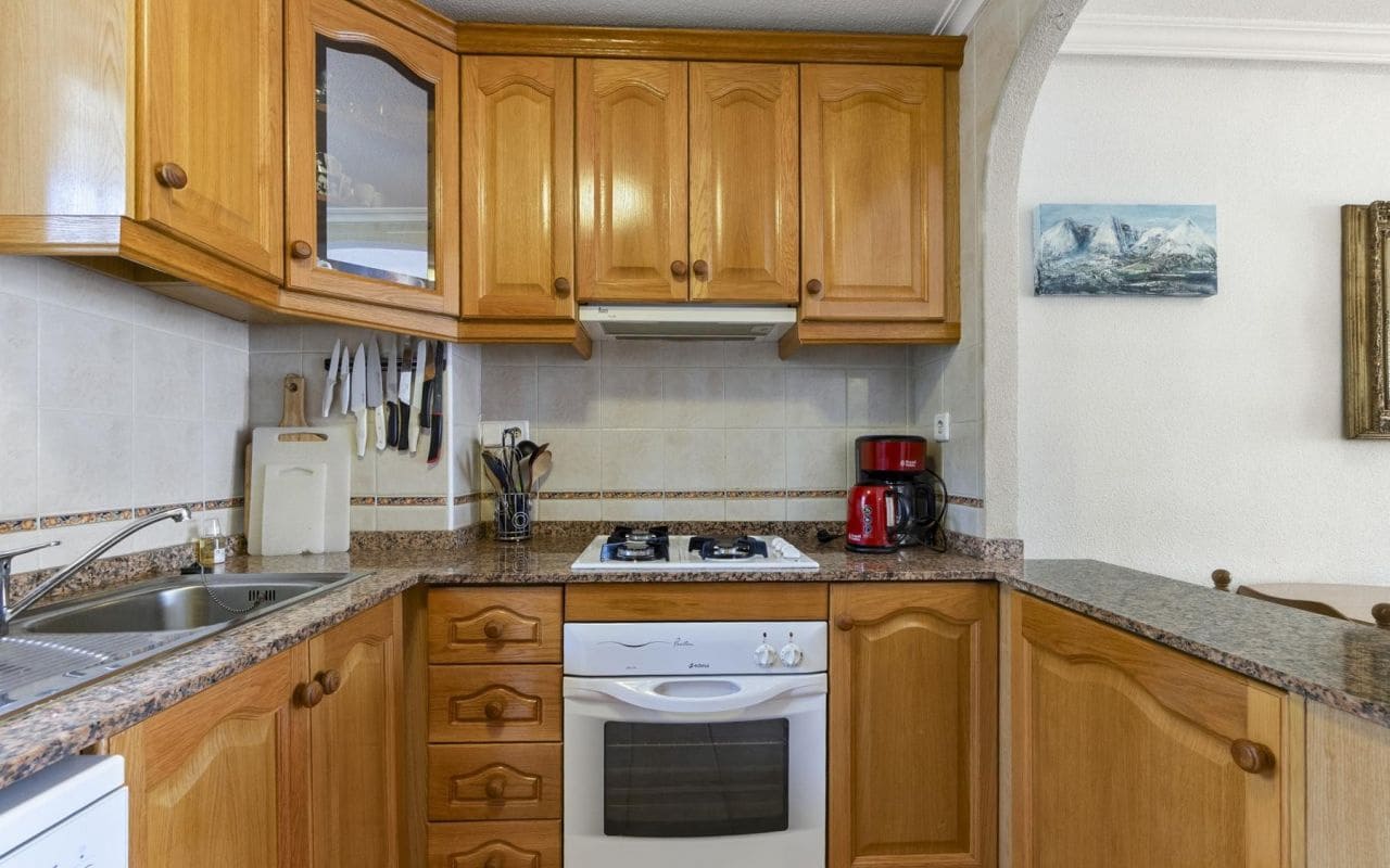 2 Zimmer Apartment zu verkaufen in Torrevieja mit Pool - 149.000 € (Ref: 9199951)