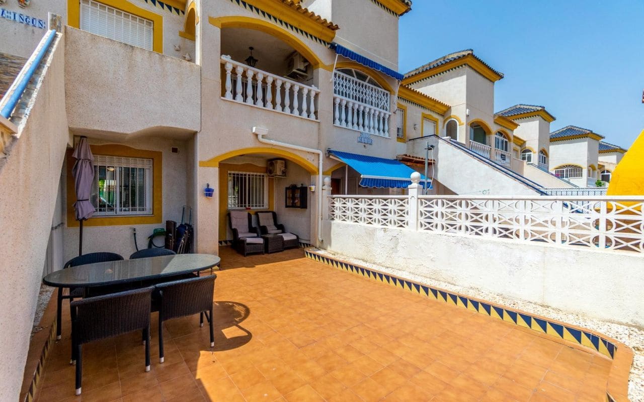2 Zimmer Apartment zu verkaufen in Torrevieja mit Pool - 149.000 € (Ref: 9199951)