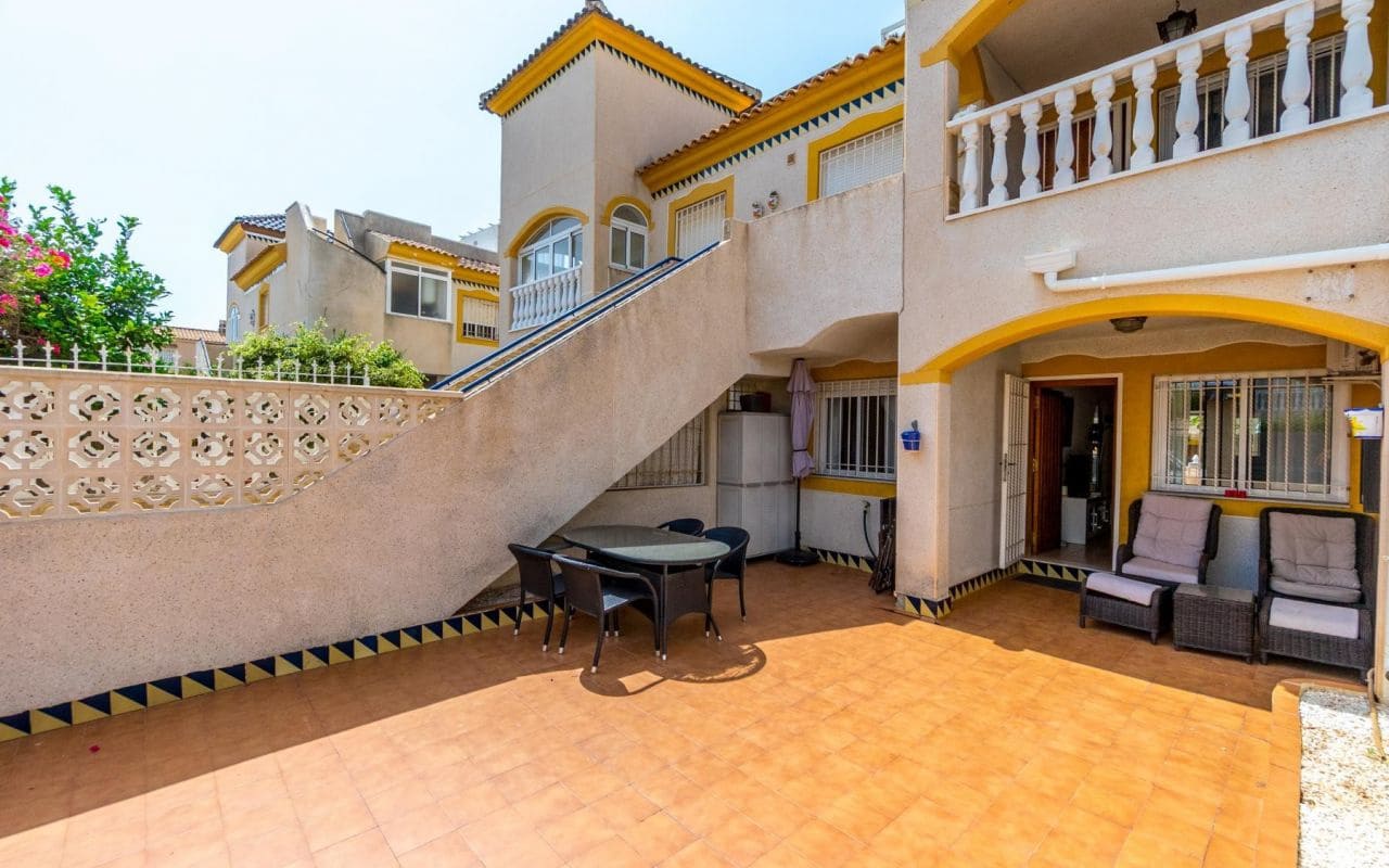 2 Zimmer Apartment zu verkaufen in Torrevieja mit Pool - 149.000 € (Ref: 9199951)