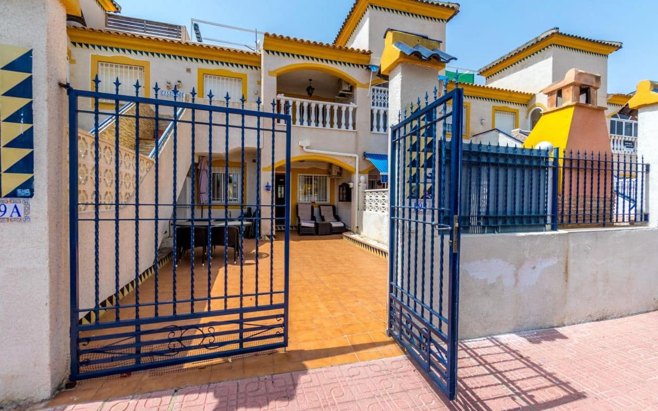 2 Zimmer Apartment zu verkaufen in Torrevieja mit Pool - 149.000 € (Ref: 9199951)