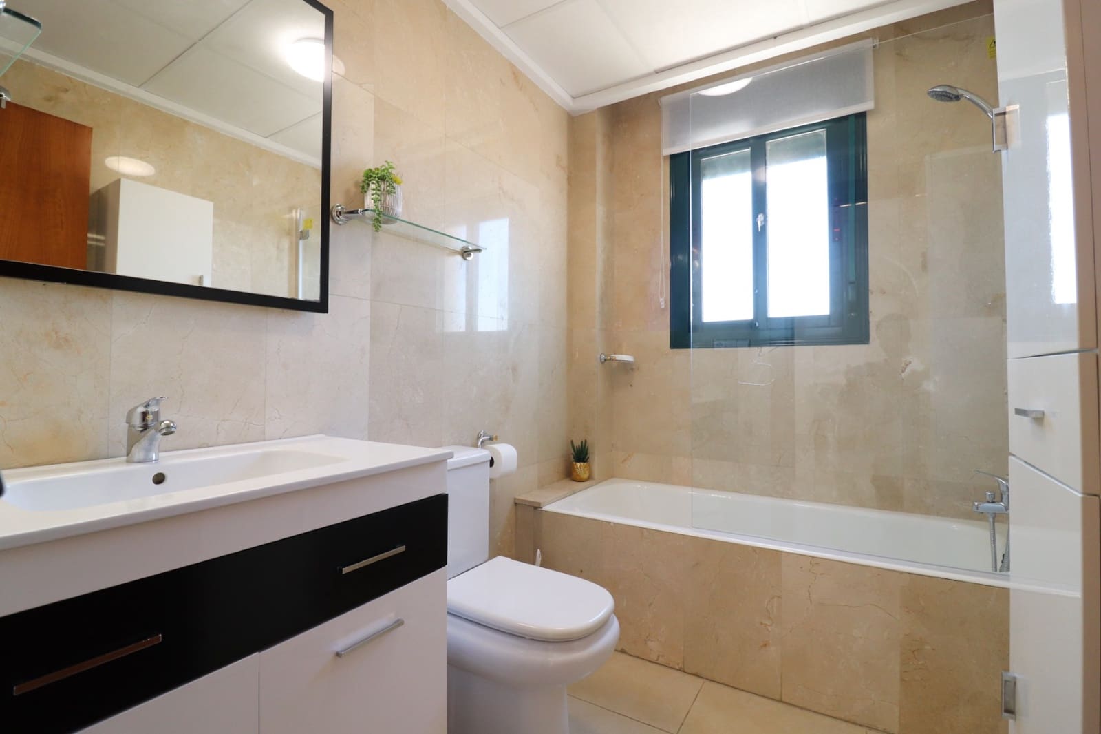 2 makuuhuone Huoneisto myytävänä paikassa Ciudad Quesada mukana uima-altaan - 220 000 € (Ref: 9231309)