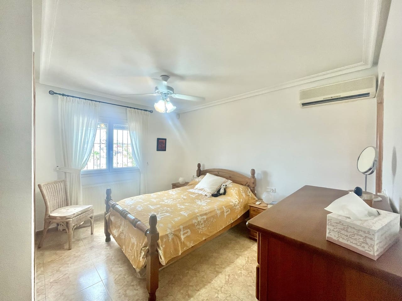 3 bedroom Villa for sale in Algorfa with pool - € 250,000 (Ref: 9255565)