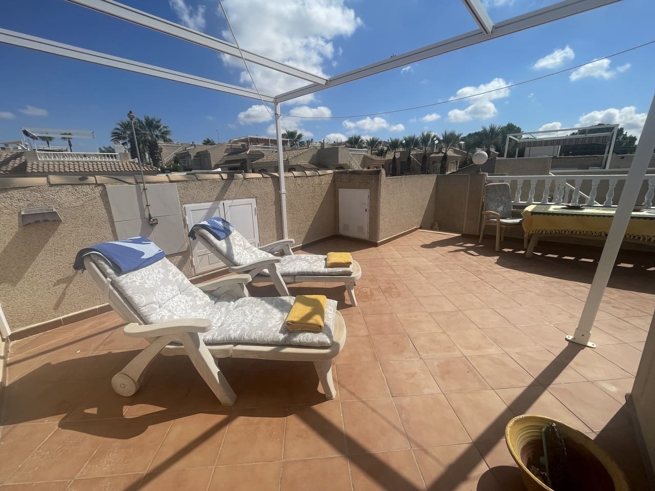 3 bedroom Villa for sale in Algorfa with pool - € 250,000 (Ref: 9255565)