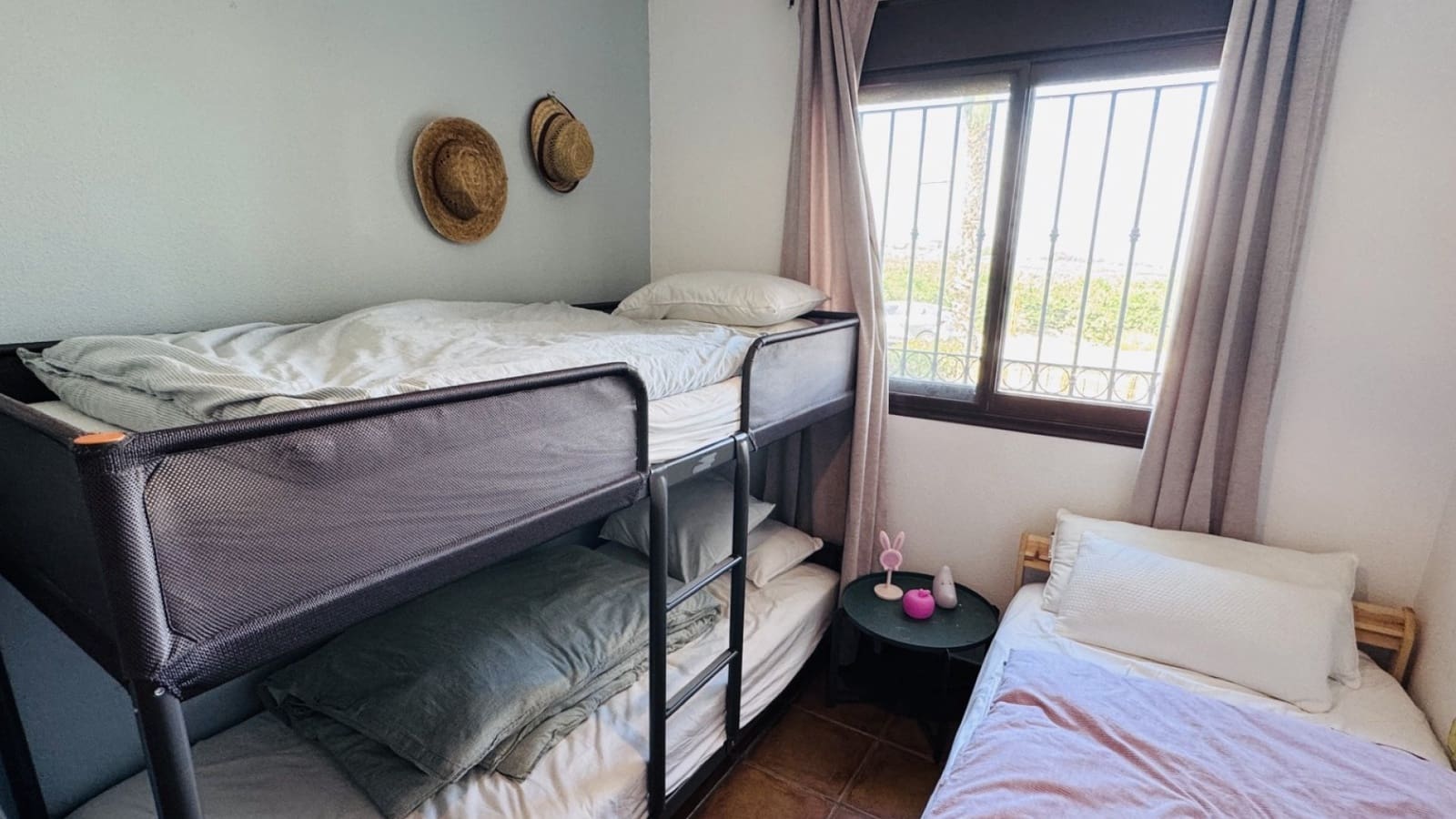 3 makuuhuone Paritalo myytävänä paikassa Algorfa mukana uima-altaan - 235 000 € (Ref: 9258082)