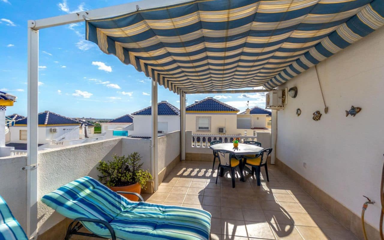 3 sovrum Radhus till salu i Torrevieja med pool - 223 000 € (Ref: 9270310)