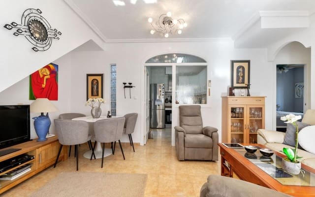 3 sovrum Radhus till salu i Torrevieja med pool - 223 000 € (Ref: 9270310)