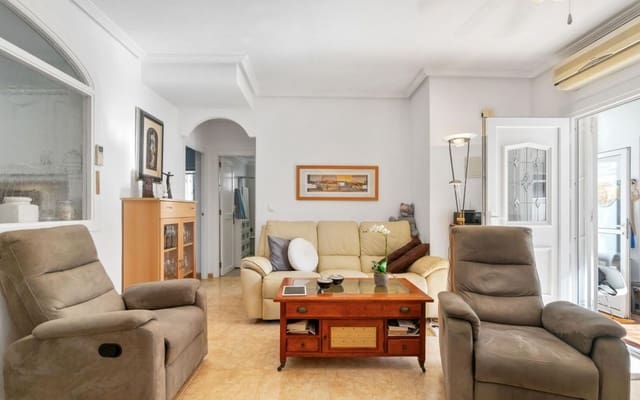 3 sovrum Radhus till salu i Torrevieja med pool - 223 000 € (Ref: 9270310)