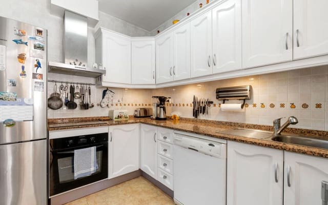 3 sovrum Radhus till salu i Torrevieja med pool - 223 000 € (Ref: 9270310)