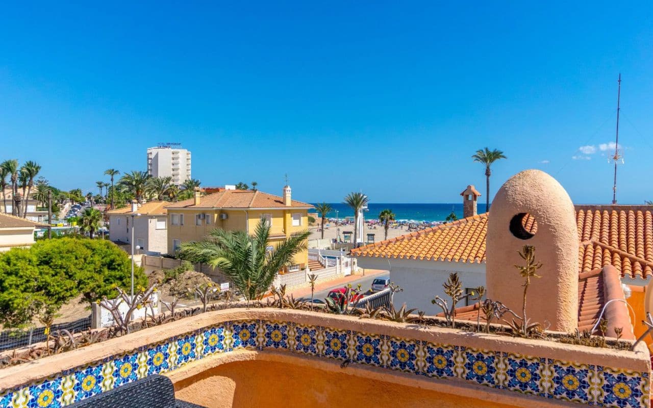 3 soverom Villa til salgs i La Zenia med svømmebasseng garasje - € 799 000 (Ref: 9270311)