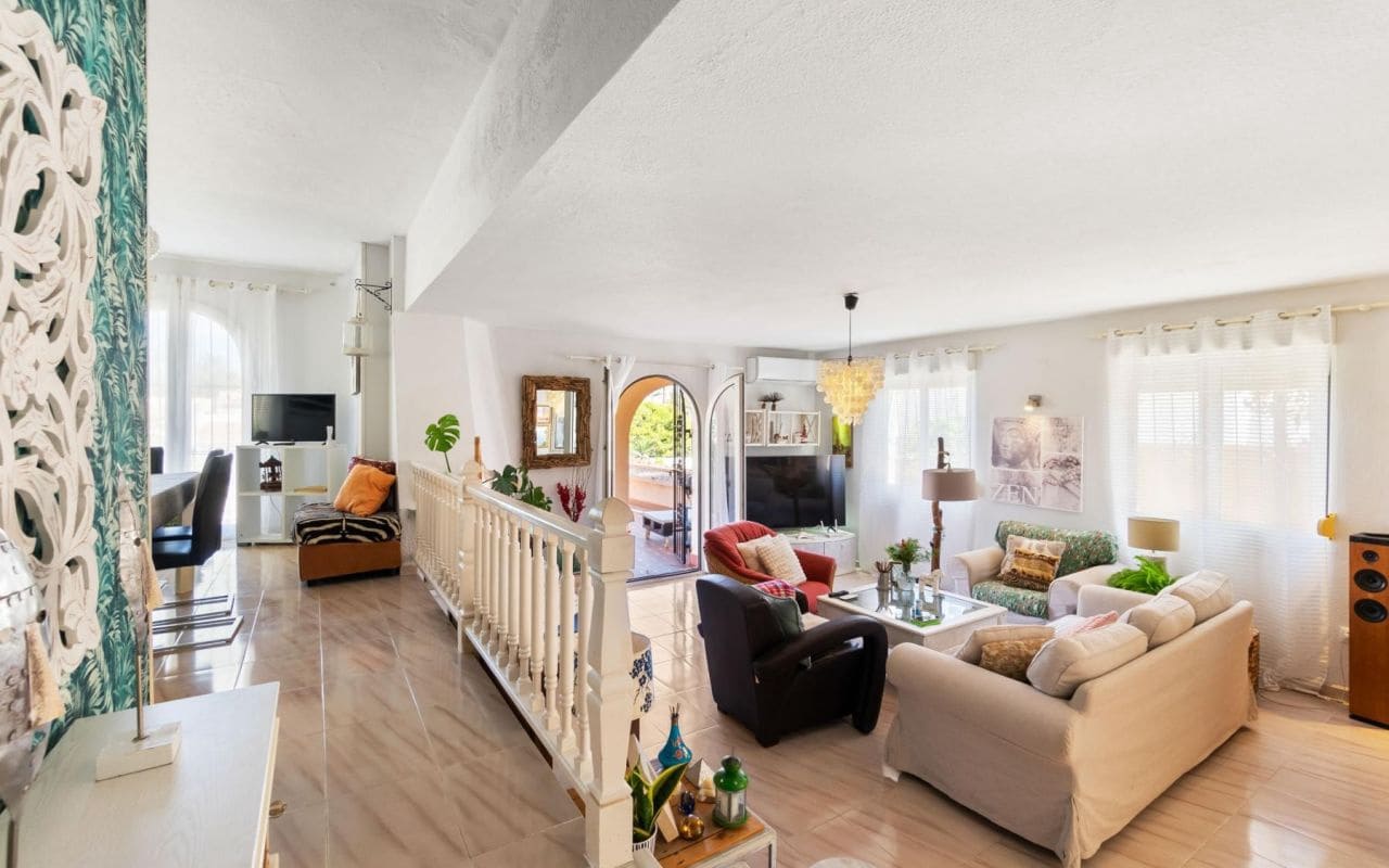 3 soverom Villa til salgs i La Zenia med svømmebasseng garasje - € 799 000 (Ref: 9270311)