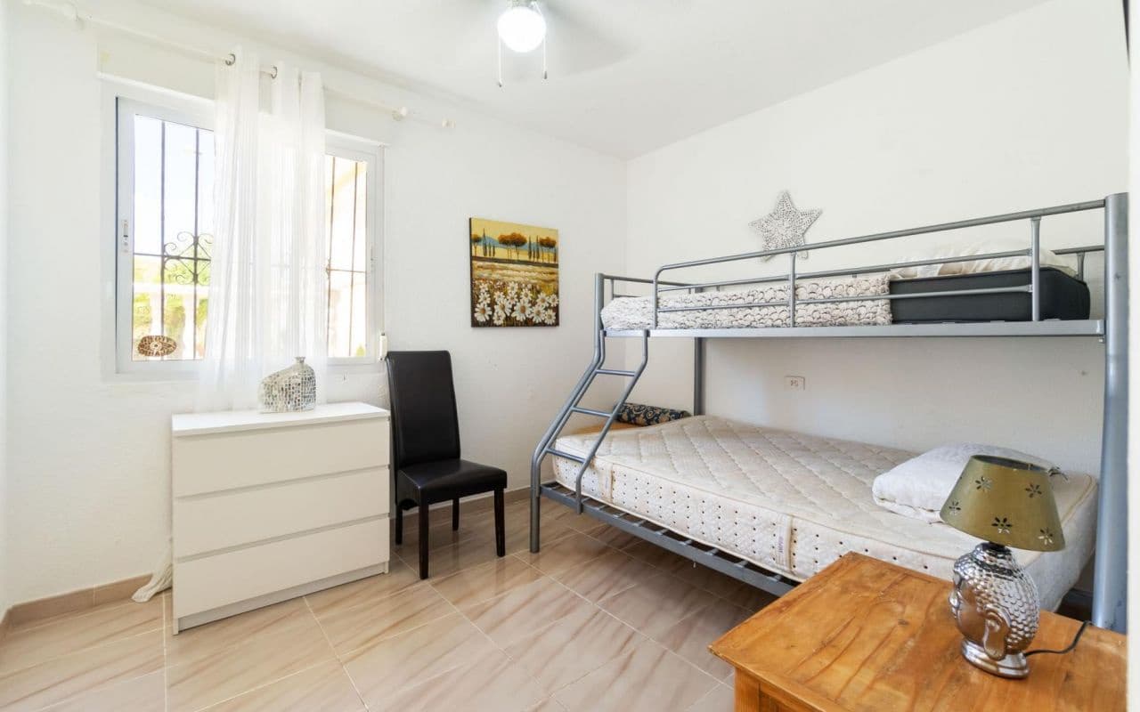 3 soverom Villa til salgs i La Zenia med svømmebasseng garasje - € 799 000 (Ref: 9270311)