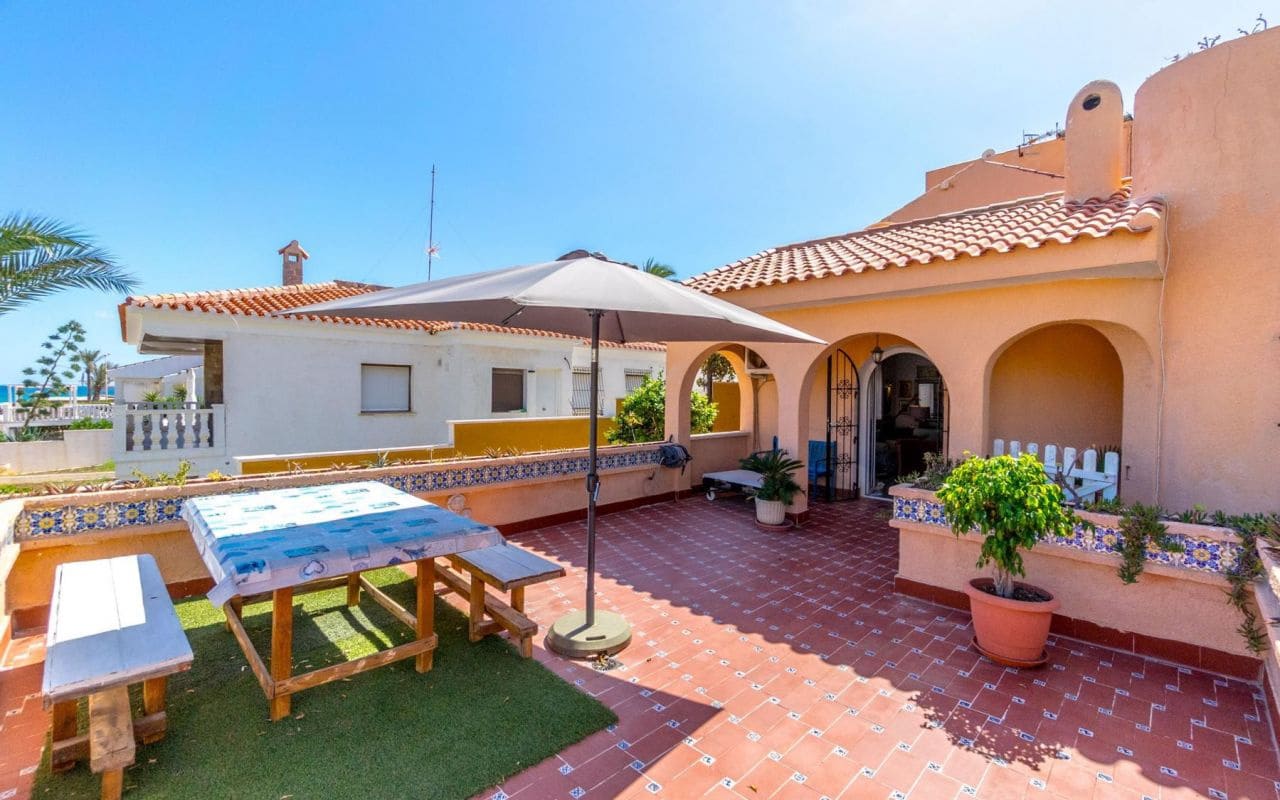 3 soverom Villa til salgs i La Zenia med svømmebasseng garasje - € 799 000 (Ref: 9270311)
