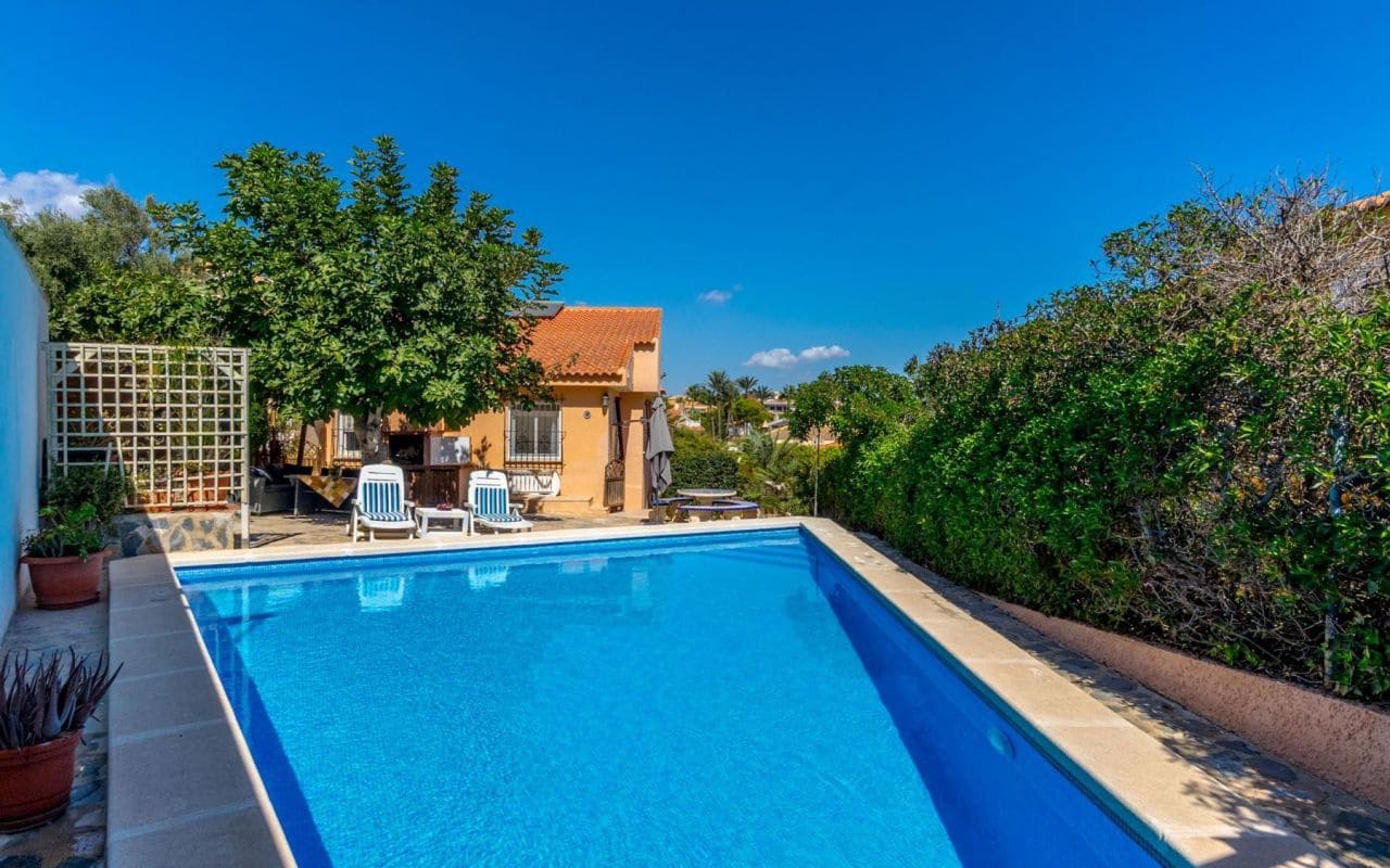 3 soverom Villa til salgs i La Zenia med svømmebasseng garasje - € 799 000 (Ref: 9270311)