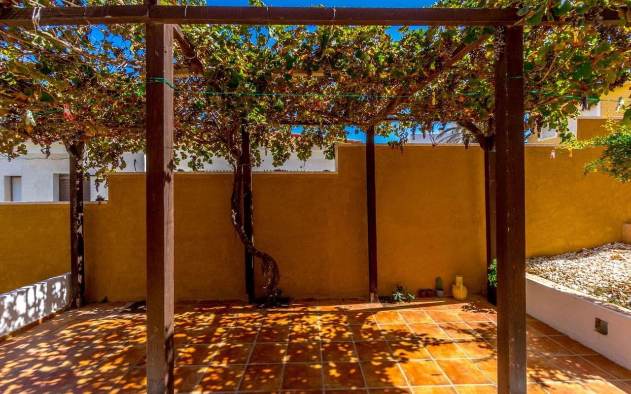 3 soverom Villa til salgs i La Zenia med svømmebasseng garasje - € 799 000 (Ref: 9270311)