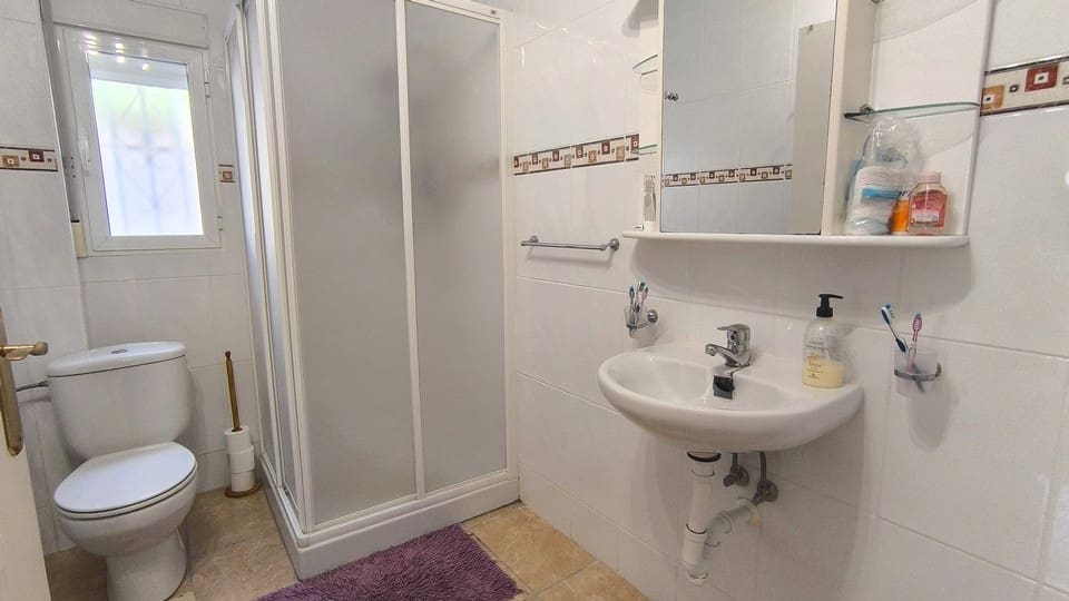 7 bedroom Villa for sale in Ciudad Quesada with pool - € 650,000 (Ref: 9270577)