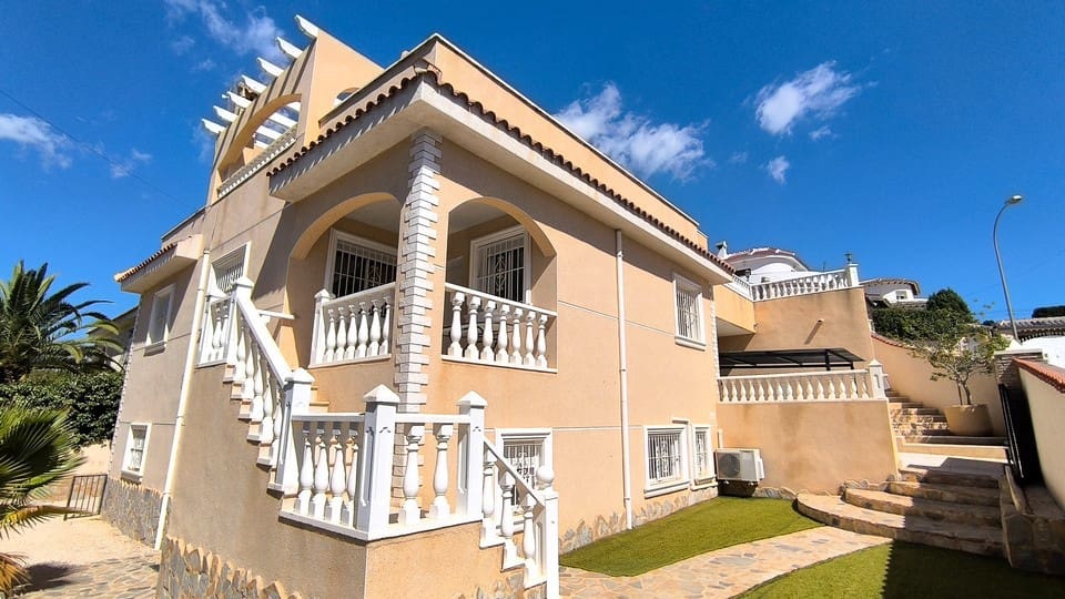 7 bedroom Villa for sale in Ciudad Quesada with pool - € 650,000 (Ref: 9270577)