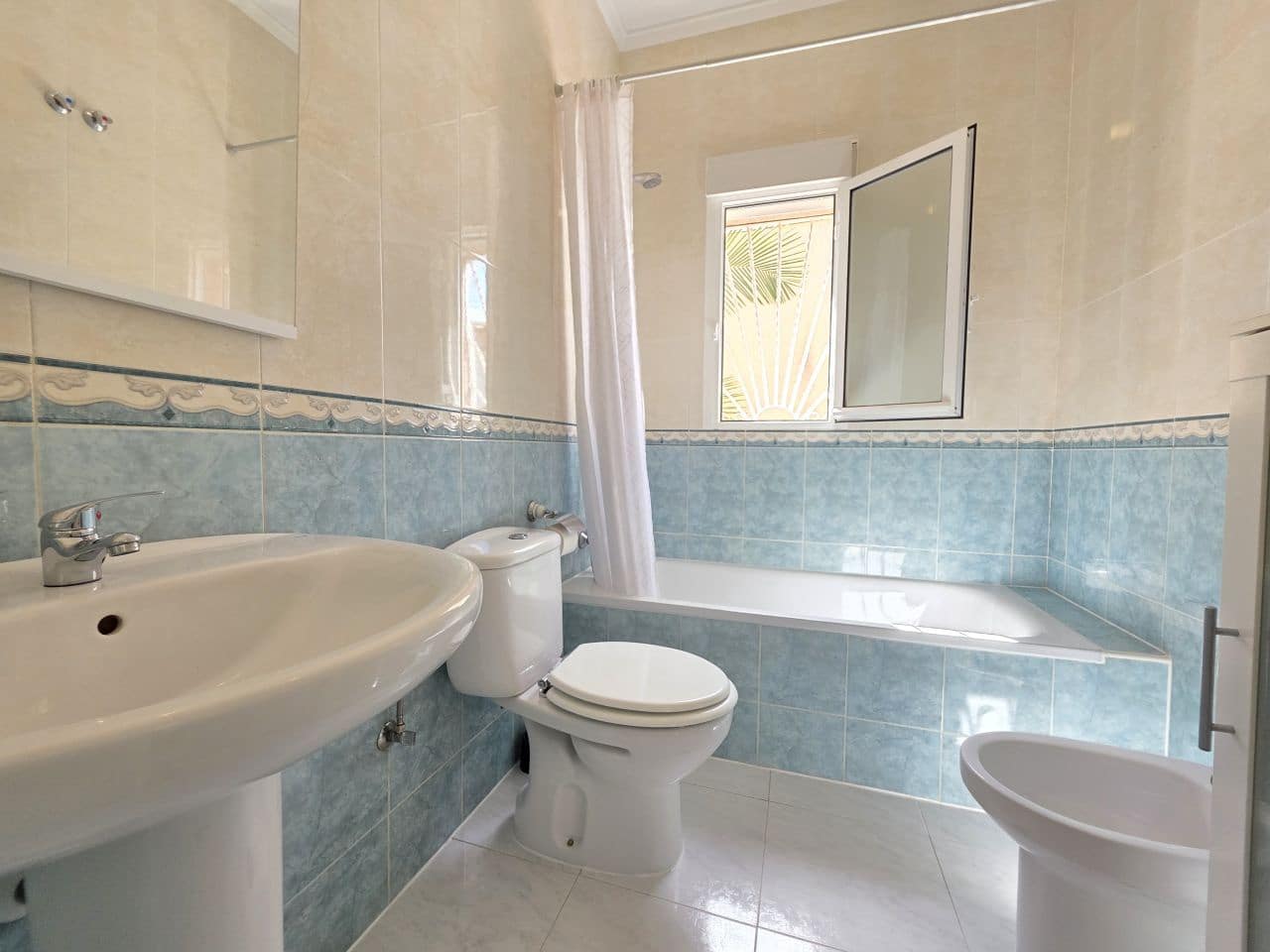 3 bedroom Villa for sale in Ciudad Quesada with pool - € 315,000 (Ref: 9271483)