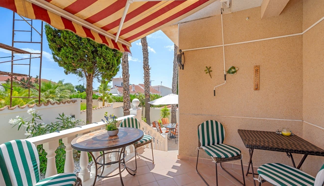 3 bedroom Villa for sale in Ciudad Quesada with pool - € 460,000 (Ref: 9292363)