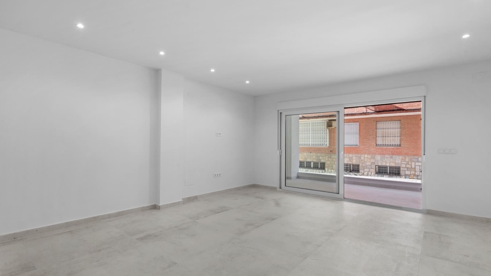 Apartamento de 3 habitaciones en Torrevieja en venta - 275.000 € (Ref: 9308808)