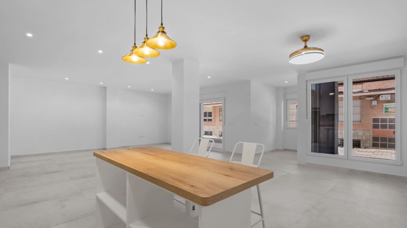 Apartamento de 3 habitaciones en Torrevieja en venta - 275.000 € (Ref: 9308808)