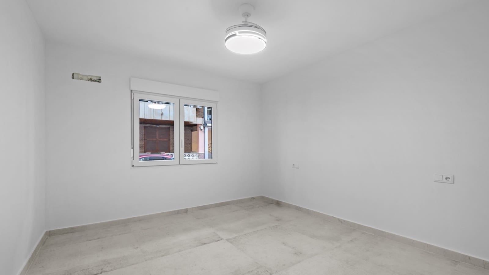 Apartamento de 3 habitaciones en Torrevieja en venta - 275.000 € (Ref: 9308808)