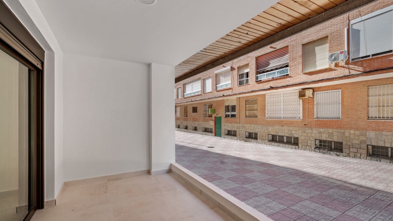 Apartamento de 3 habitaciones en Torrevieja en venta - 275.000 € (Ref: 9308808)