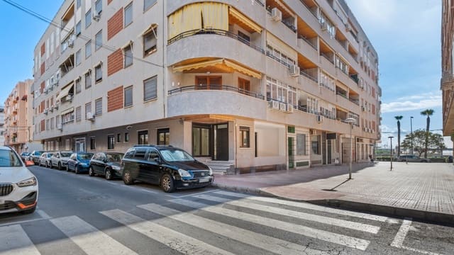 Apartamento de 3 habitaciones en Torrevieja en venta - 275.000 € (Ref: 9308808)