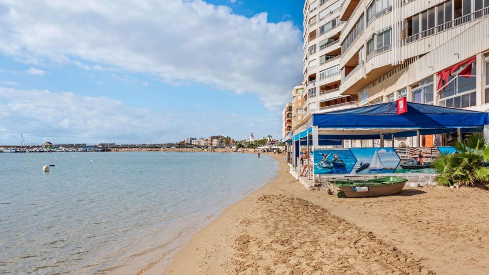 Apartamento de 3 habitaciones en Torrevieja en venta - 275.000 € (Ref: 9308808)