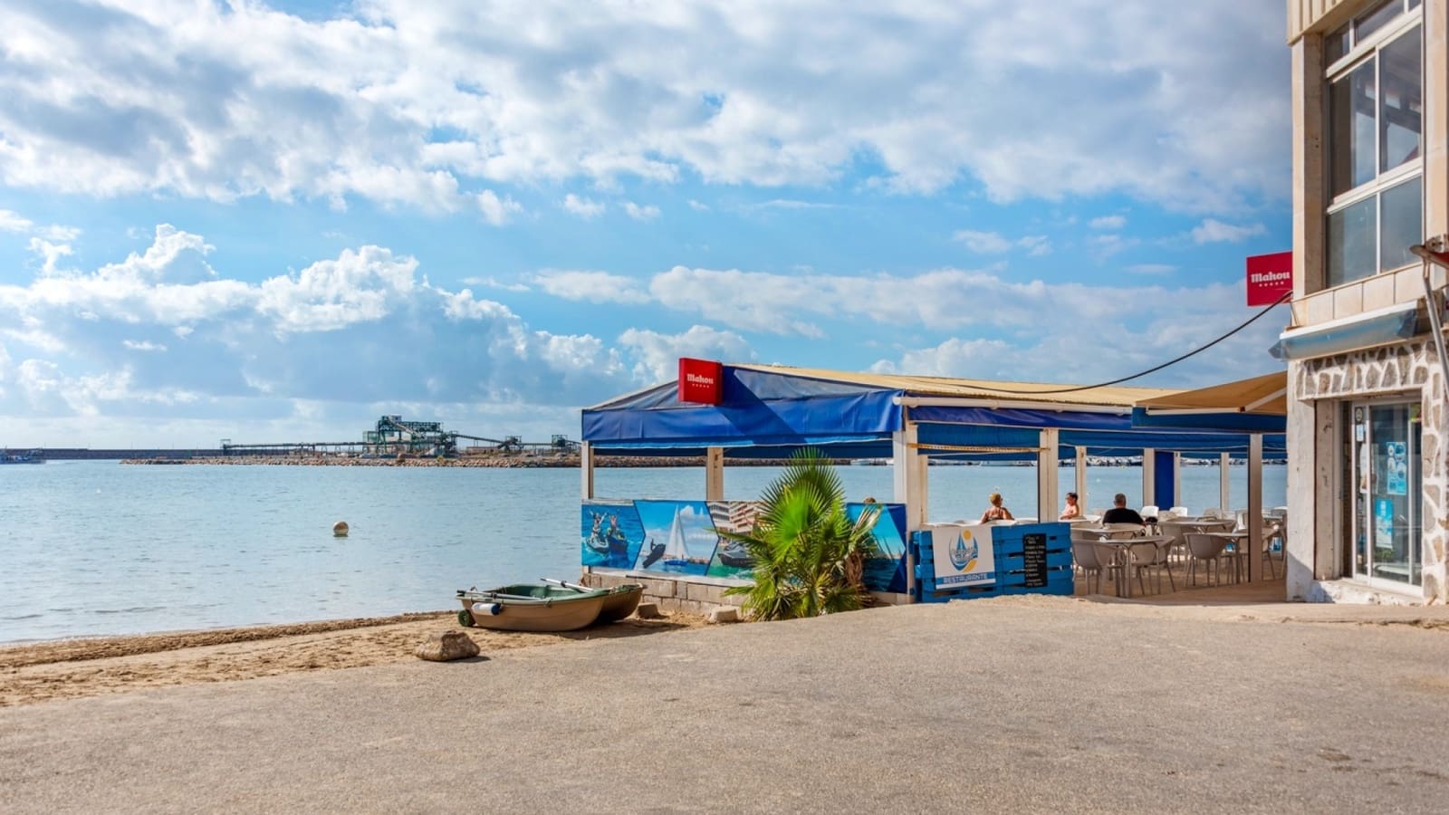 Apartamento de 3 habitaciones en Torrevieja en venta - 275.000 € (Ref: 9308808)