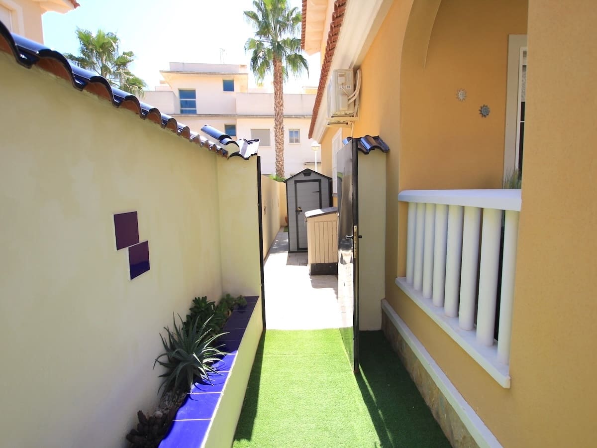 2 sovrum Hus till salu i Ciudad Quesada med pool - 225 000 € (Ref: 9311390)