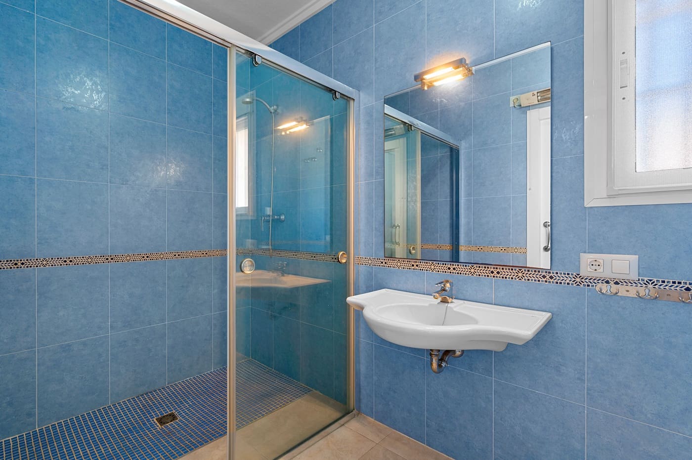 Chalet de 5 habitaciones en Benijófar en venta con piscina - 359.000 € (Ref: 9313919)