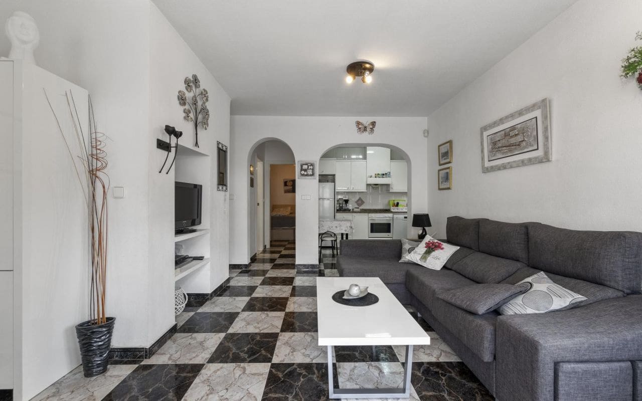 3 slaapkamer Rijtjeshuis te koop in Playa Flamenca met zwembad - € 249.000 (Ref: 9319716)