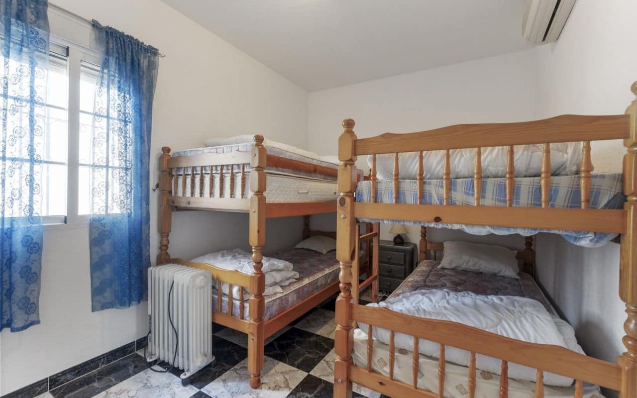 3 slaapkamer Rijtjeshuis te koop in Playa Flamenca met zwembad - € 249.000 (Ref: 9319716)