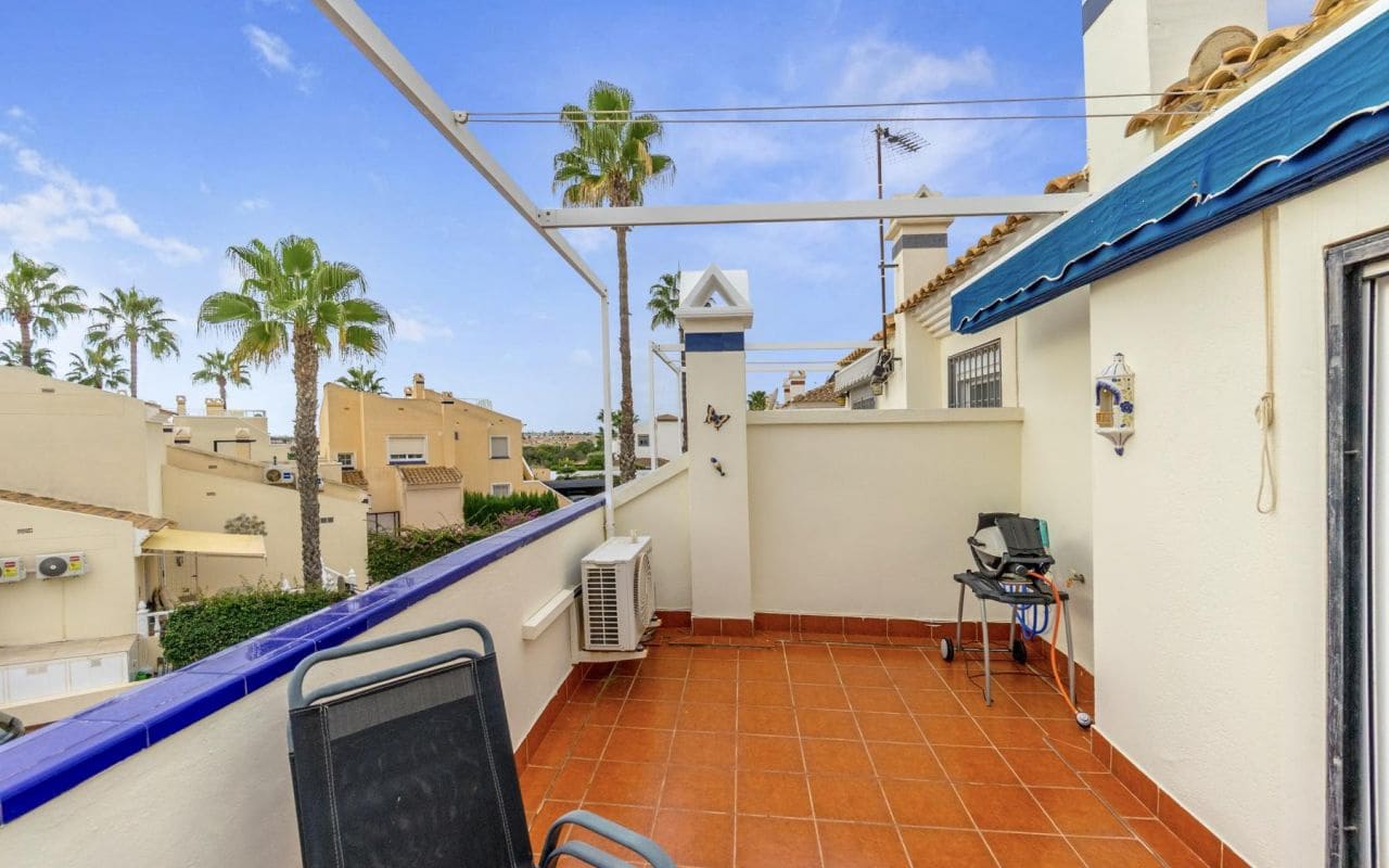 3 slaapkamer Rijtjeshuis te koop in Playa Flamenca met zwembad - € 249.000 (Ref: 9319716)