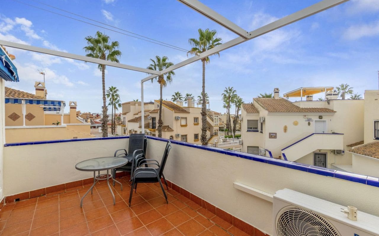 3 slaapkamer Rijtjeshuis te koop in Playa Flamenca met zwembad - € 249.000 (Ref: 9319716)