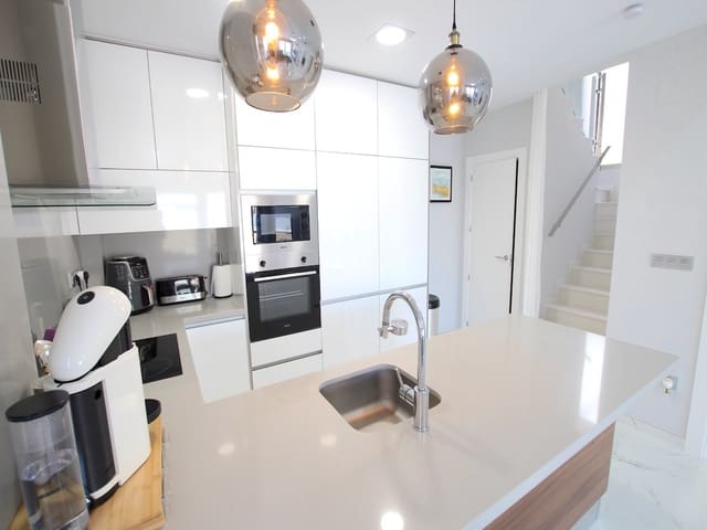 3 quarto Moradia para venda em Villamartin, Orihuela com piscina - 375 000 € (Ref: 9335495)