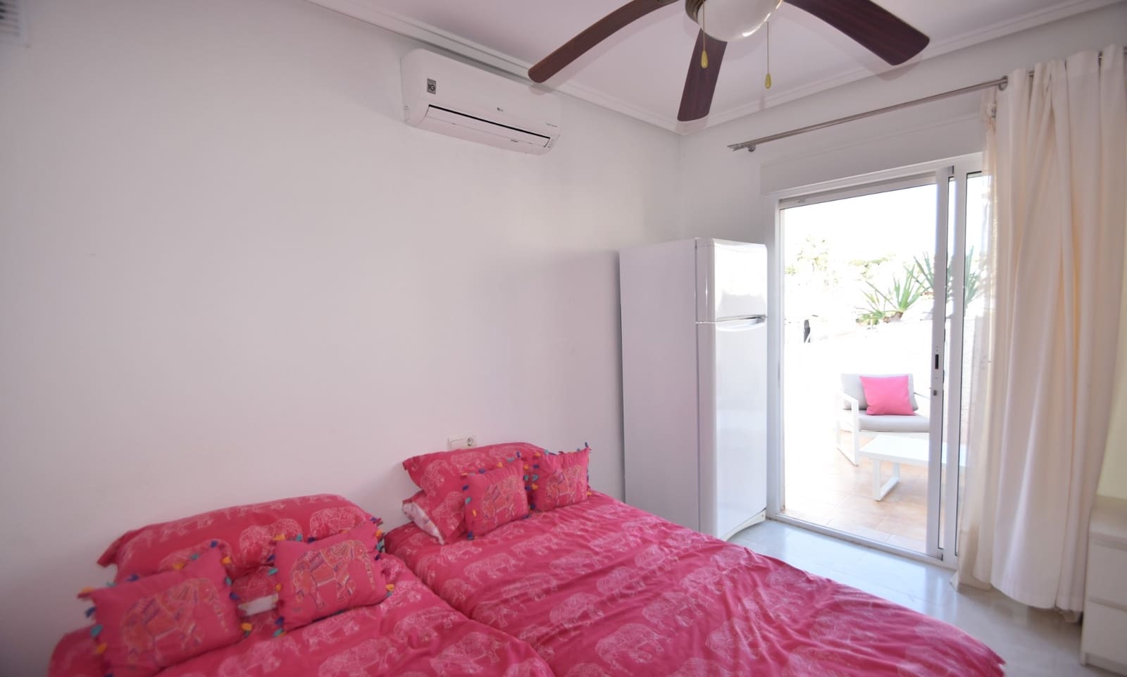 4 bedroom Villa for sale in Ciudad Quesada with pool garage - € 485,000 (Ref: 9340113)