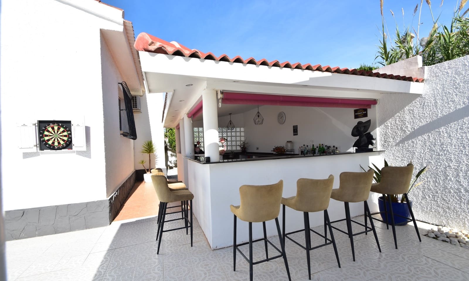 4 bedroom Villa for sale in Ciudad Quesada with pool garage - € 485,000 (Ref: 9340113)
