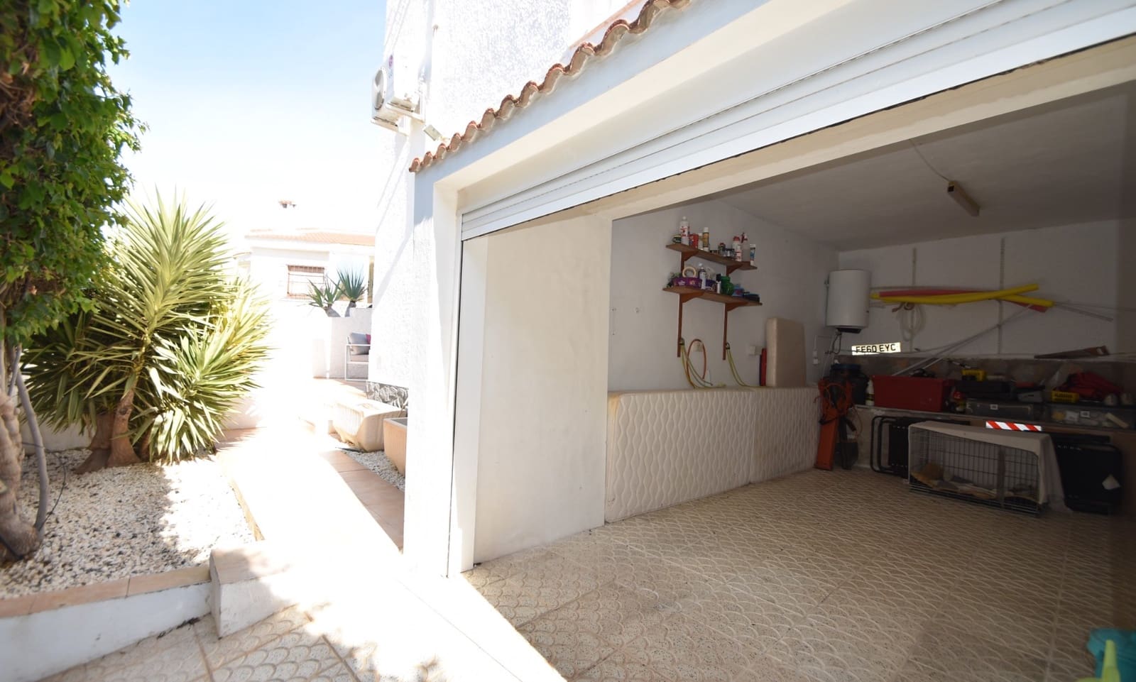 4 bedroom Villa for sale in Ciudad Quesada with pool garage - € 485,000 (Ref: 9340113)